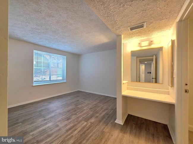 Building Photo - 8380 Brockham Dr