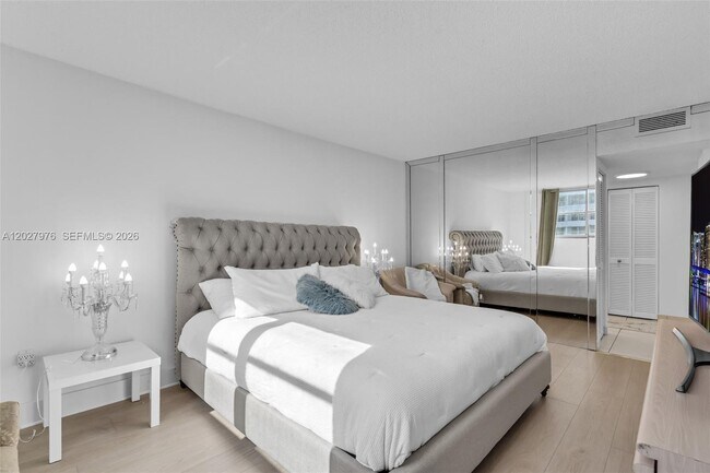 Building Photo - 9273 Collins Ave