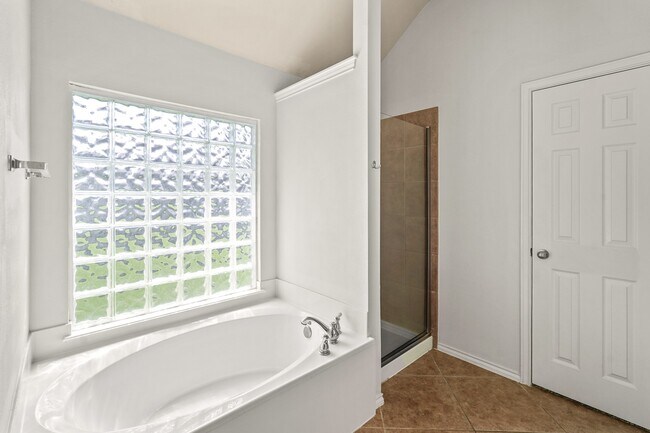 Building Photo - 17635 Arcadia Point Ln