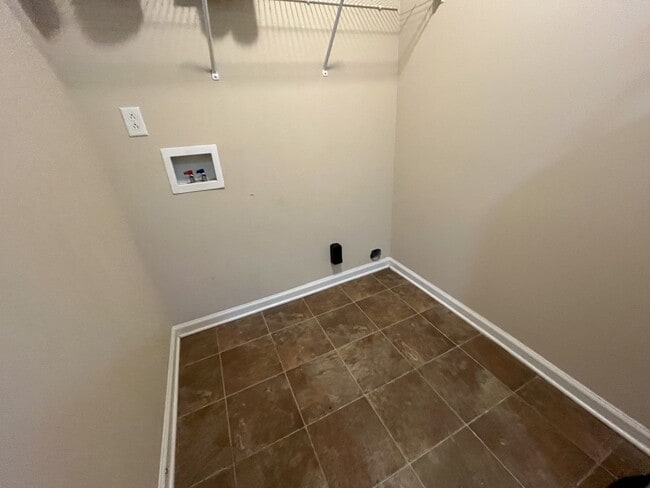 Building Photo - 3323 Risen Star Dr