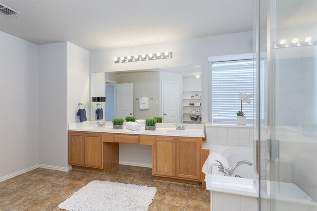Building Photo - 14504 Eaglemont Dr