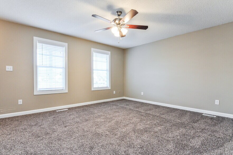 Building Photo - 101 Mayfair Ct