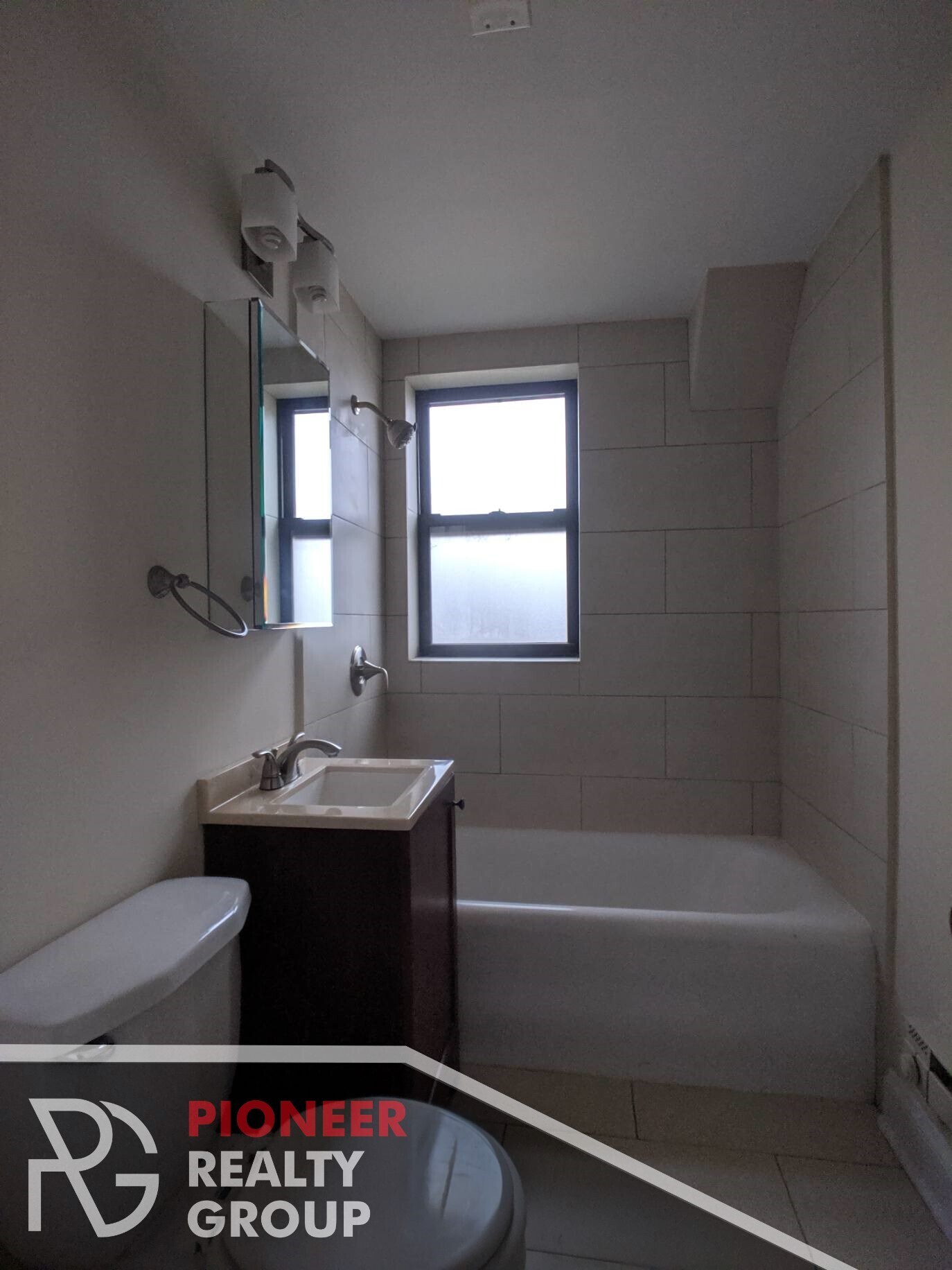 Building Photo - 618 W Patterson Ave