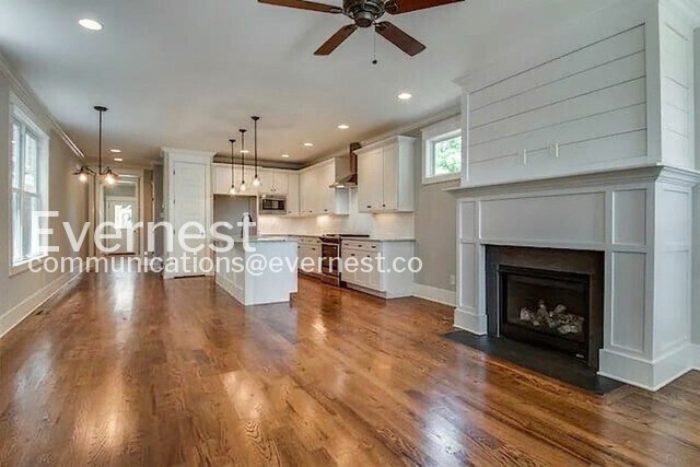 Building Photo - 3-Bed / 3-Bath Home with Modern Amenities/ Available Soon!