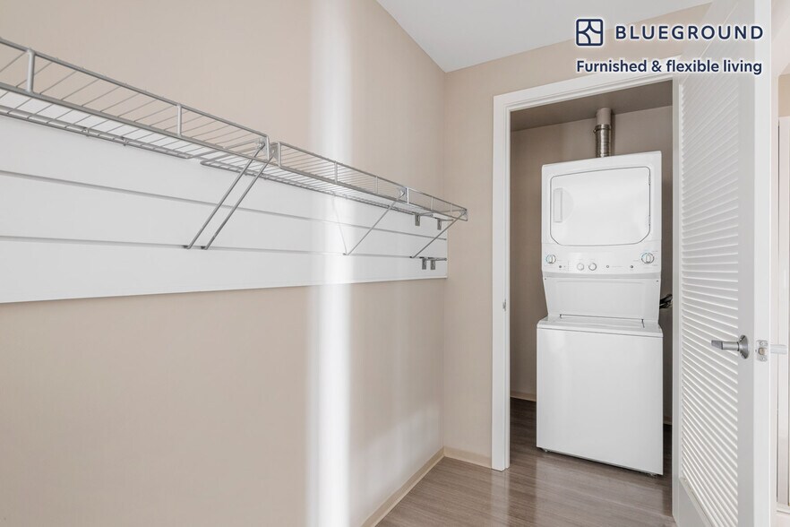 Building Photo - 1 Nashua St