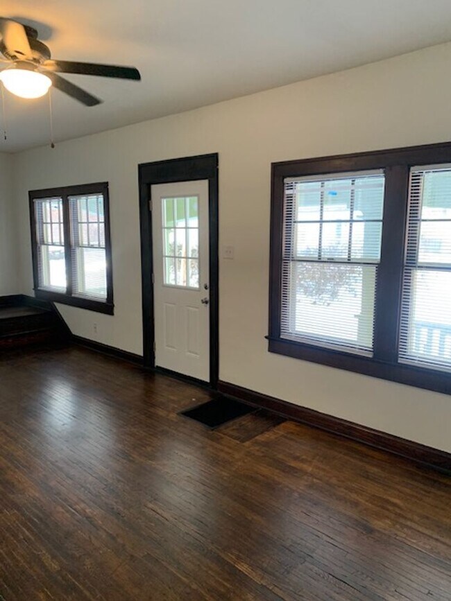 Building Photo - Spacious 5-Bedroom, 2-Bath Home with Class...