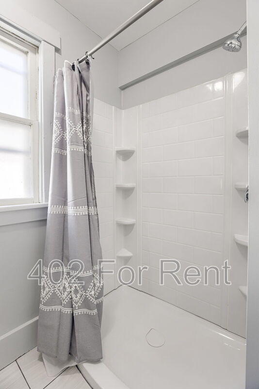 Building Photo - 4806 Charles St