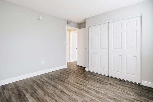 Building Photo - 716 SW 81st Ave