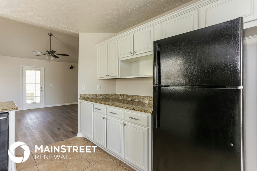 Building Photo - 8147 Mountain Pass