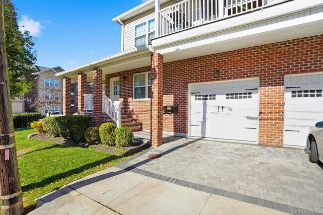 Building Photo - 36 Carney St