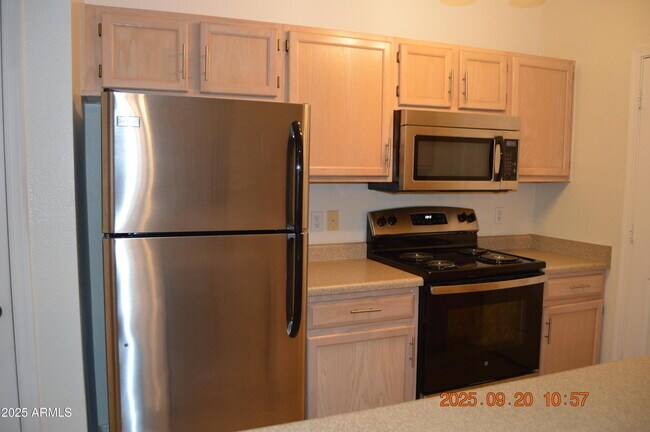 Building Photo - 16013 S Desert Foothills Pkwy