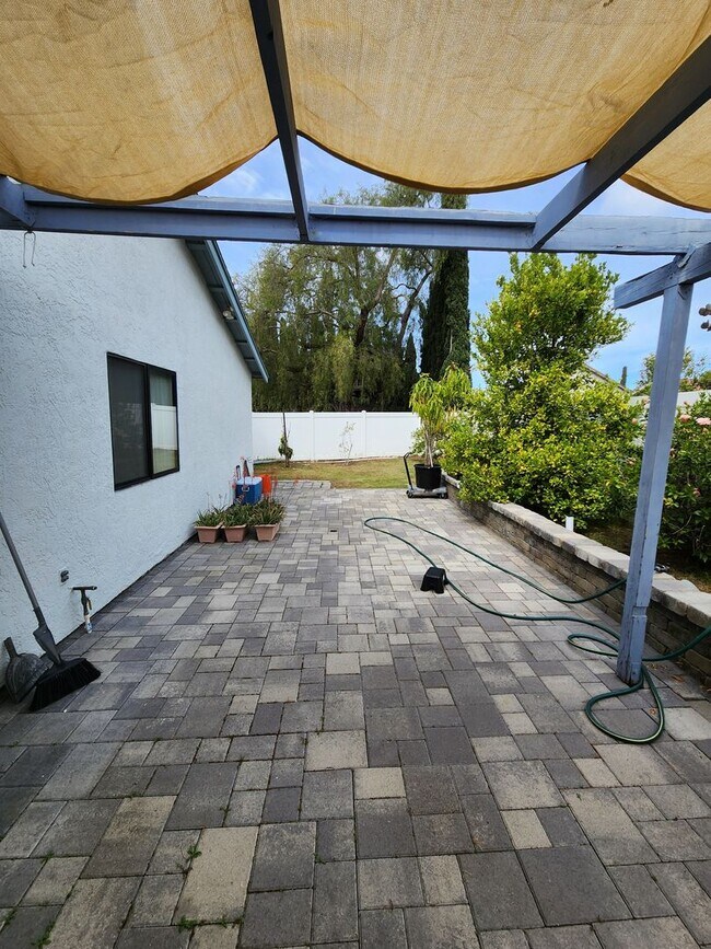 Building Photo - Single Story 4 Bedroom House in Mira Mesa