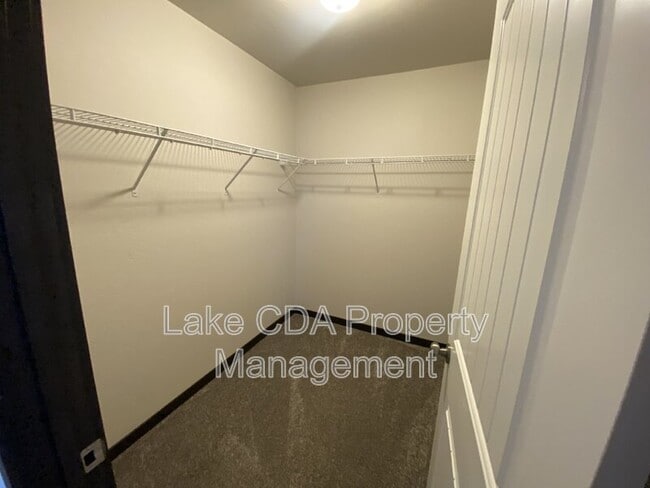 Building Photo - 12397 N Cavanaugh Dr