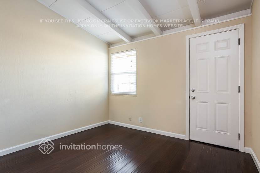 Building Photo - 1467 Michigan St