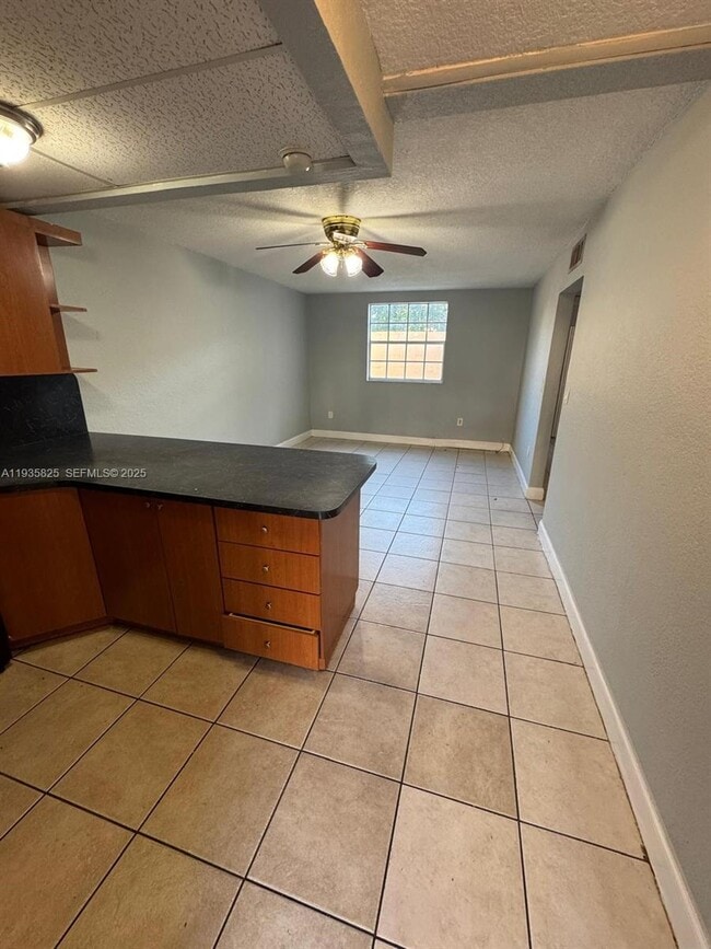 Building Photo - 652 NW 3rd St