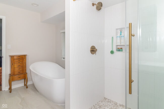 Building Photo - 8429 Catamaran Dr