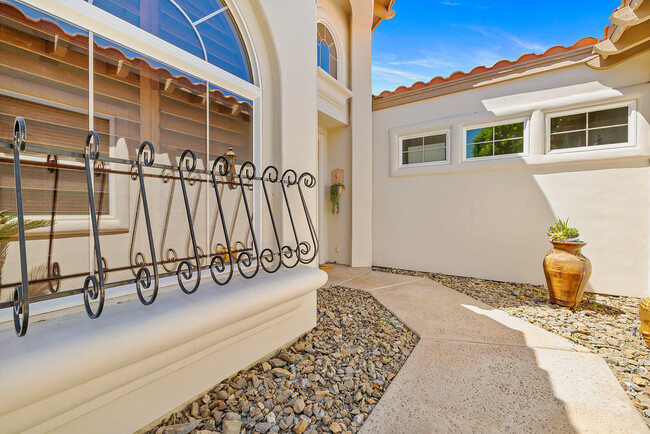 Building Photo - 79967 Rancho La Quinta Dr