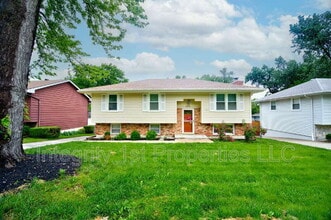 Building Photo - 6910 NW Belvidere Pkwy