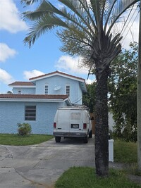 Building Photo - 10981 SW 44th St