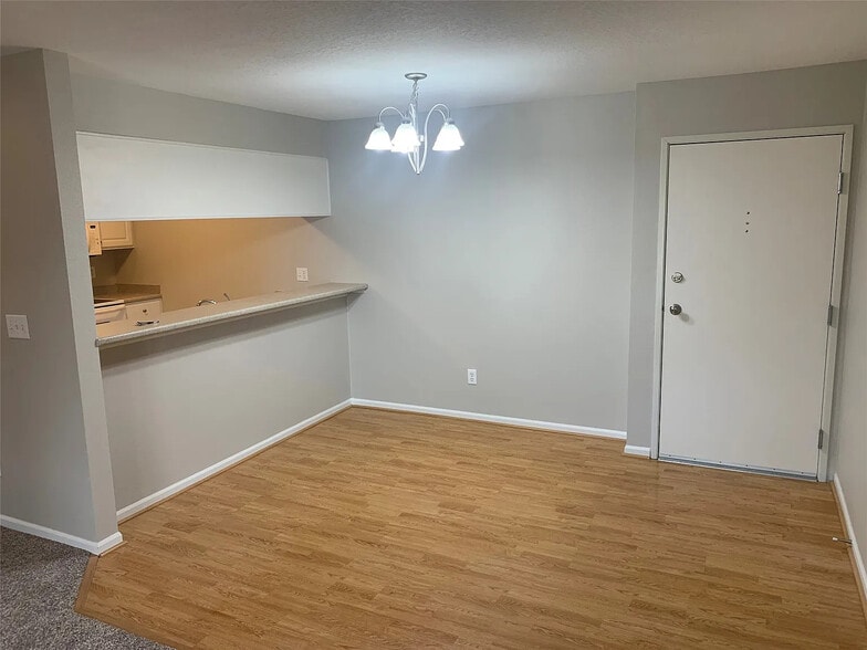 Building Photo - 105 NW 8th St