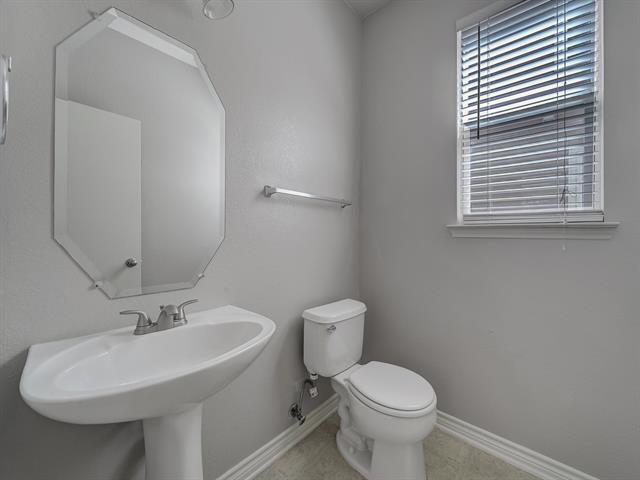 Building Photo - 7120 Wind Row Dr