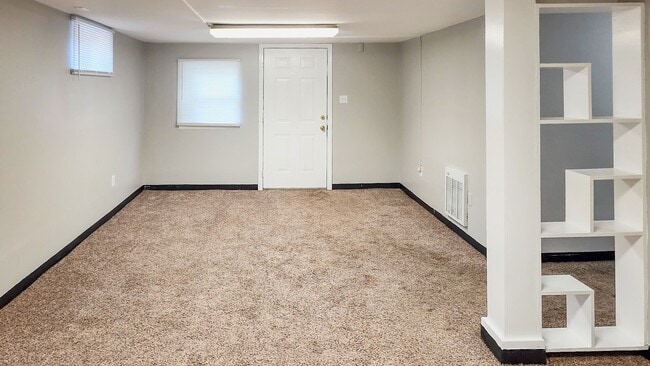 Building Photo - South Knoxville - Clean 2 Bedroom, 1 Bath,...