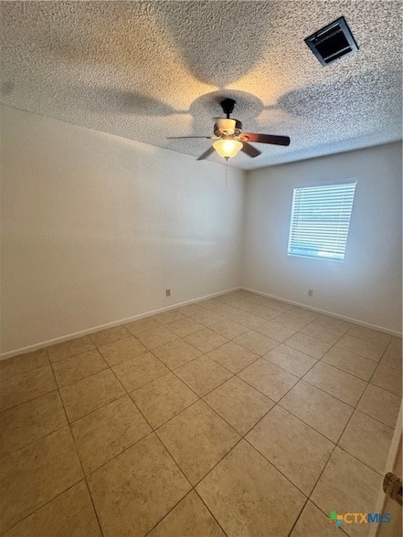 Building Photo - 213 Versailles St