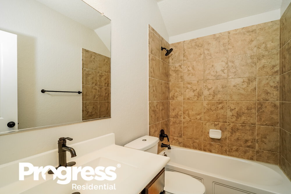 Building Photo - 340 Buckboard Ln