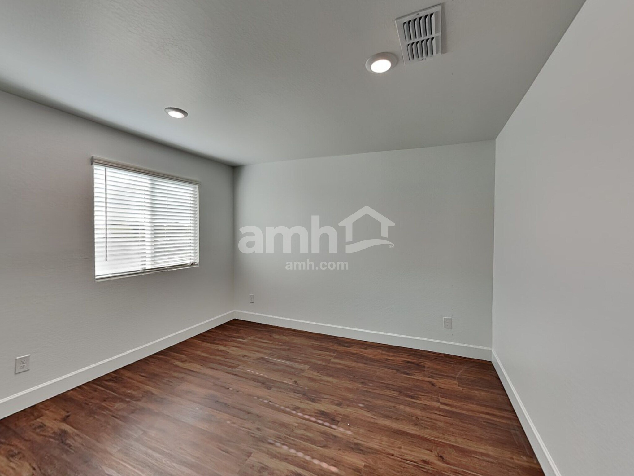 Building Photo - 17161 Puget Ave