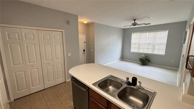 Building Photo - 8103 Lillies Way