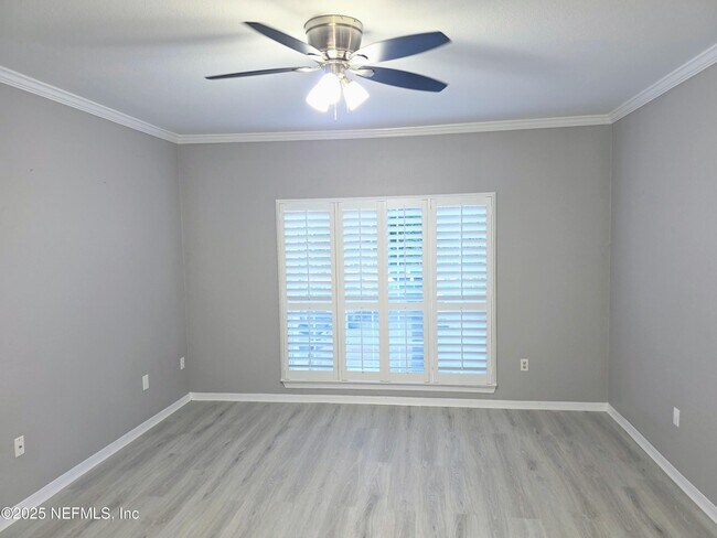 Primary Photo - 7800 Point Meadows Dr