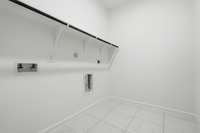 Building Photo - 17043 Luminous Ln