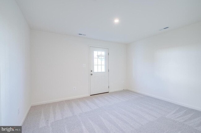 Building Photo - 115 Tuxford Rd