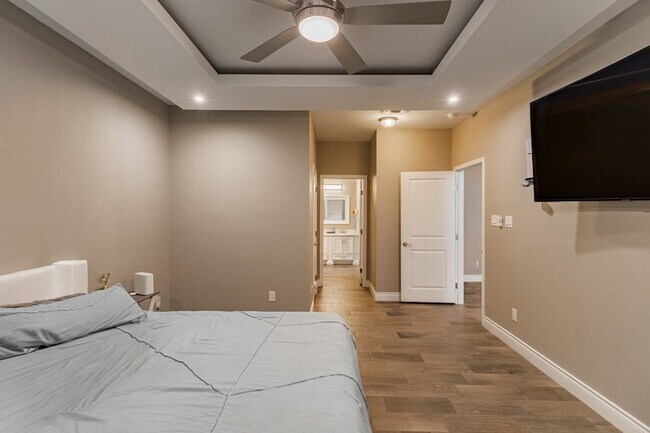 Building Photo - 1817 Rebecca Ln