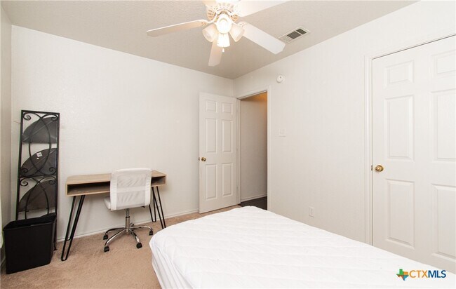 Building Photo - 4310 Neta Dr