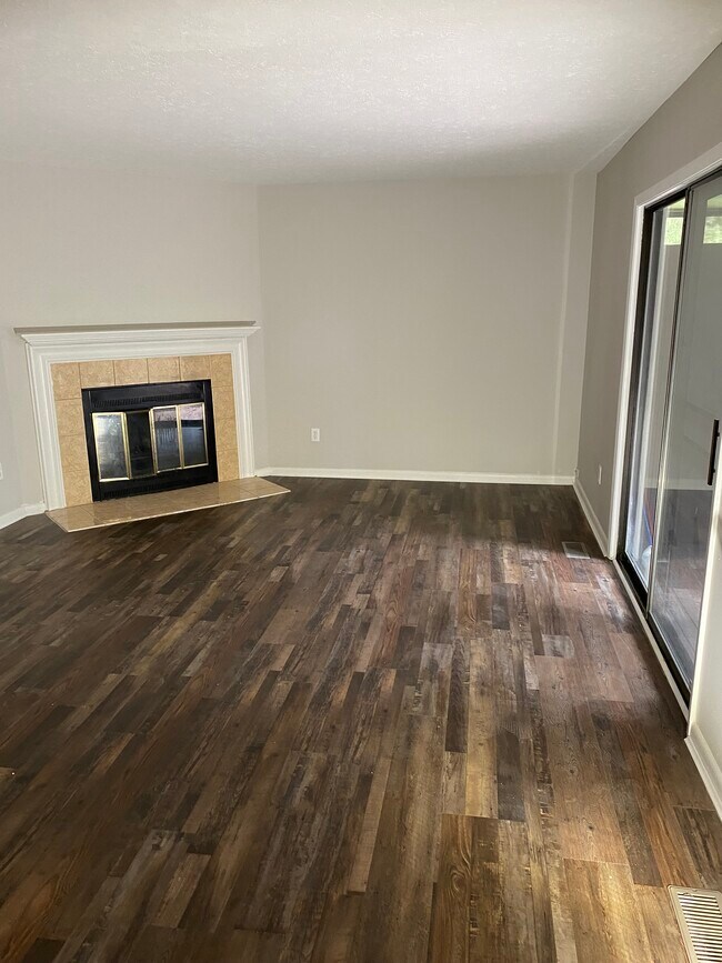 Living Room - 8555 Island Pines Dr