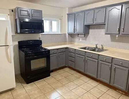 Building Photo - 260 Phillips Ave