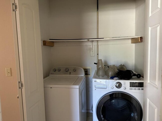 Building Photo - 104 Benttree Ct