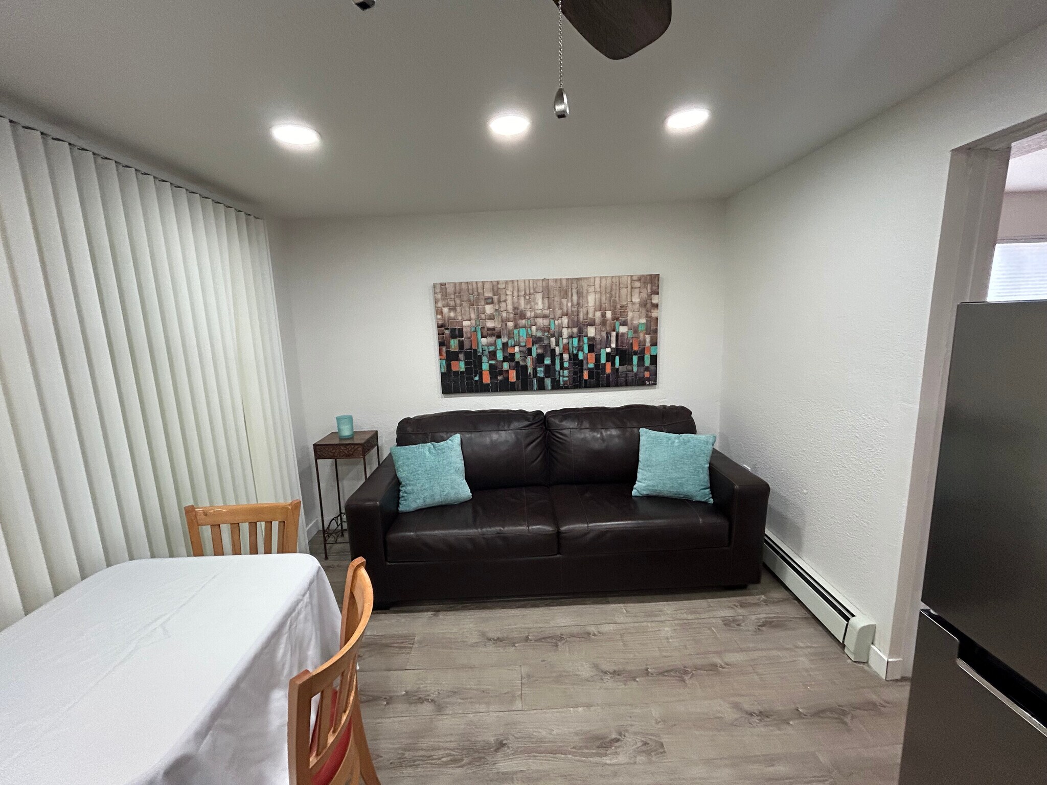 #1 Living Room - 9305 Chipita Park Rd