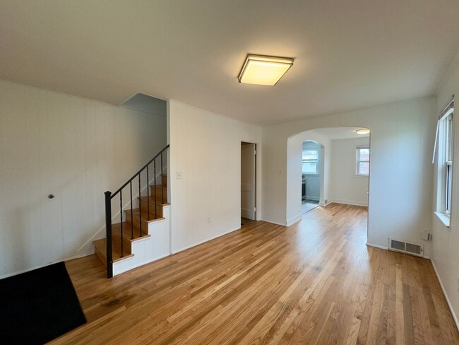Building Photo - Modern 2-Bedroom Townhome with Spacious Ya...