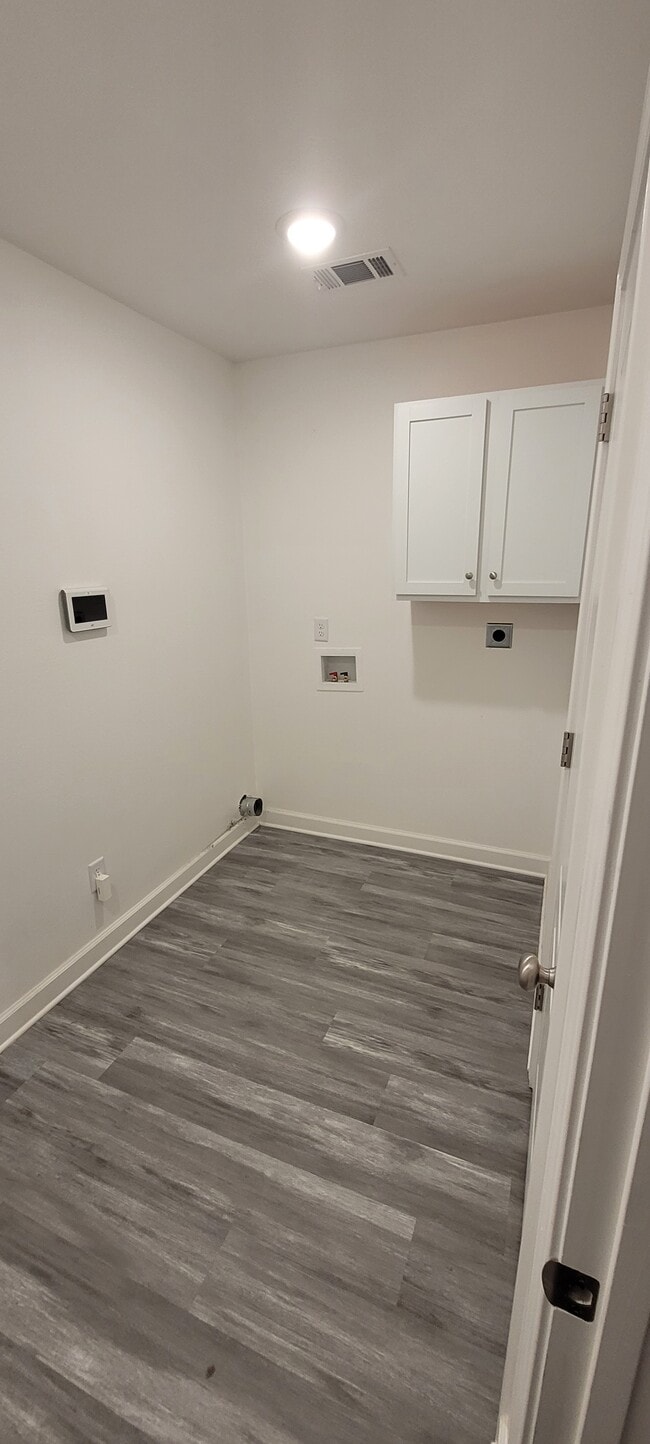 Building Photo - 45 Buena Vis Dr