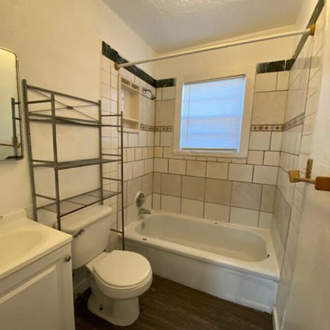 Building Photo - $0 First Month's Rent / $0 Deposit at Move-in