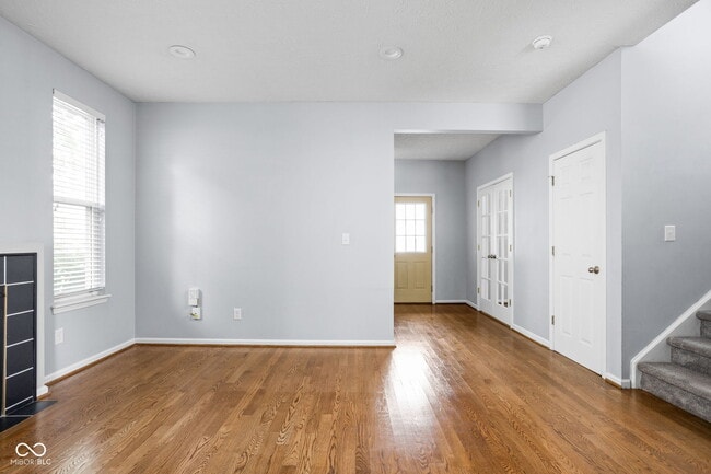Building Photo - 2213 N Talbott St