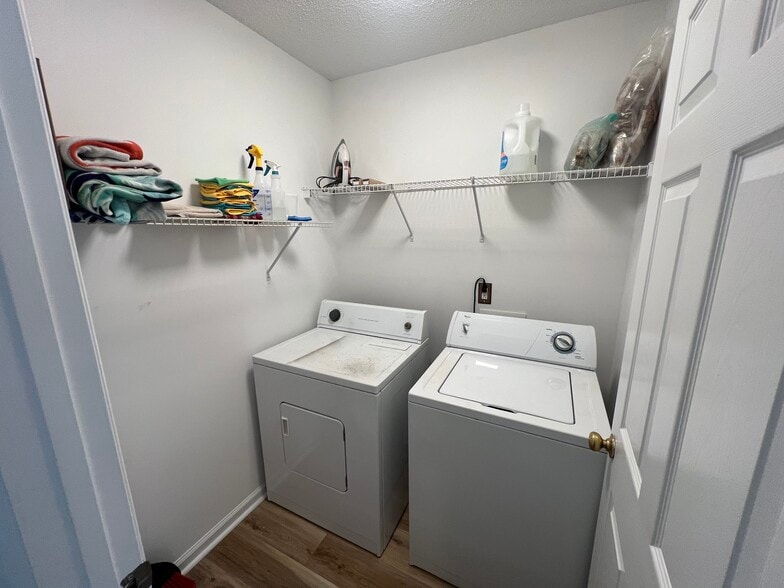 Building Photo - 5343 Tidewater Dr