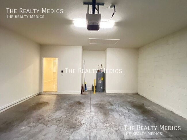 Building Photo - 5108 Stokes Way