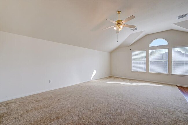 Building Photo - 1606 Maryvale Dr