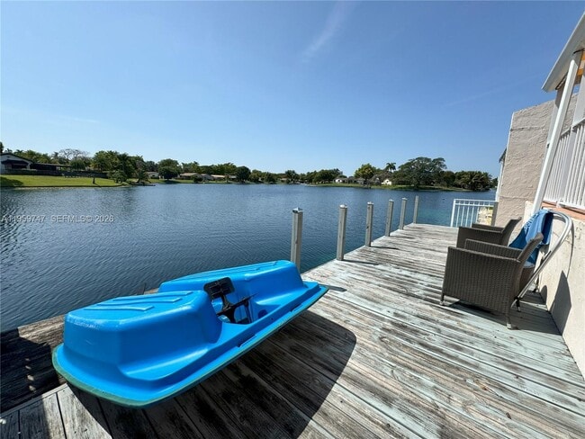 Building Photo - 7002 Holly Rd