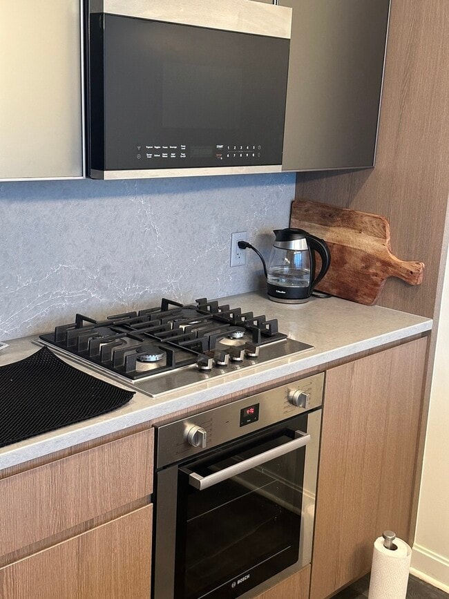 Building Photo - 164 N Peoria St