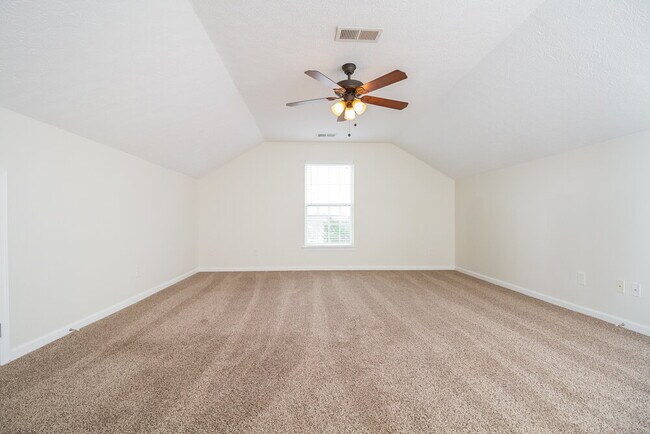 Building Photo - 1015 Mallory Ln