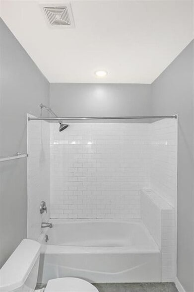 Building Photo - 620 Glen Iris Dr NE